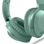 wireless-bluetooth-headphone-
